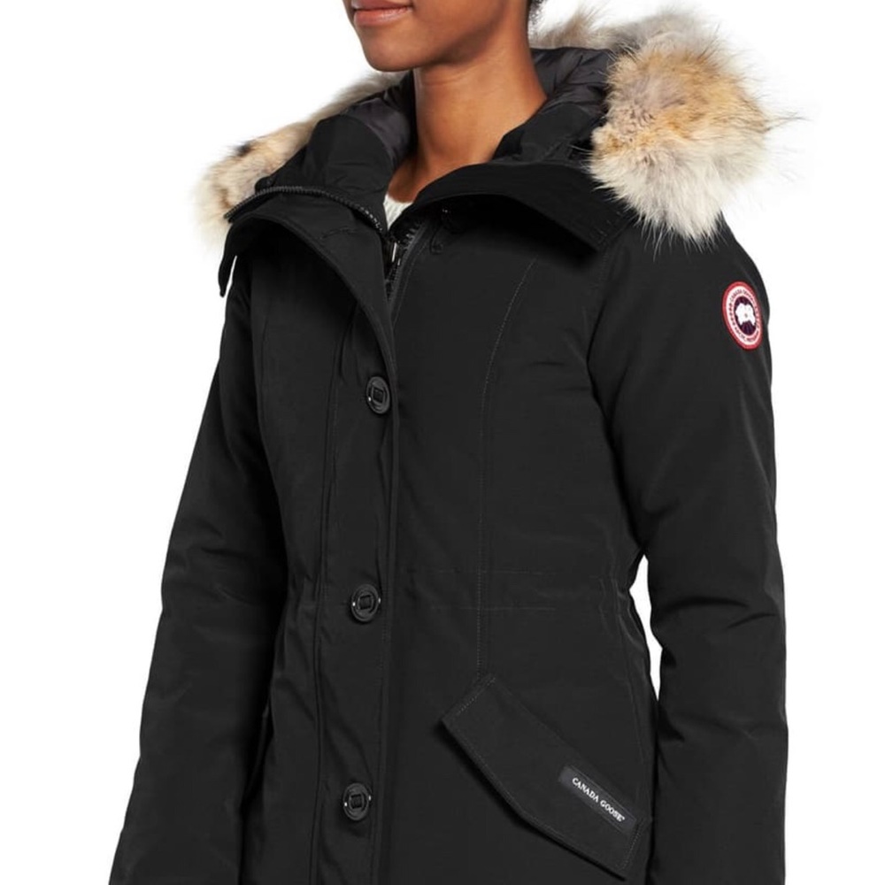 Canada goose coat. 100% authentic.